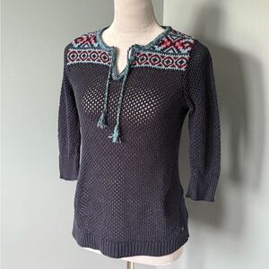 Eddie Bauer Medium Women's Navy Sweater with Pink Accents, breathable for summer